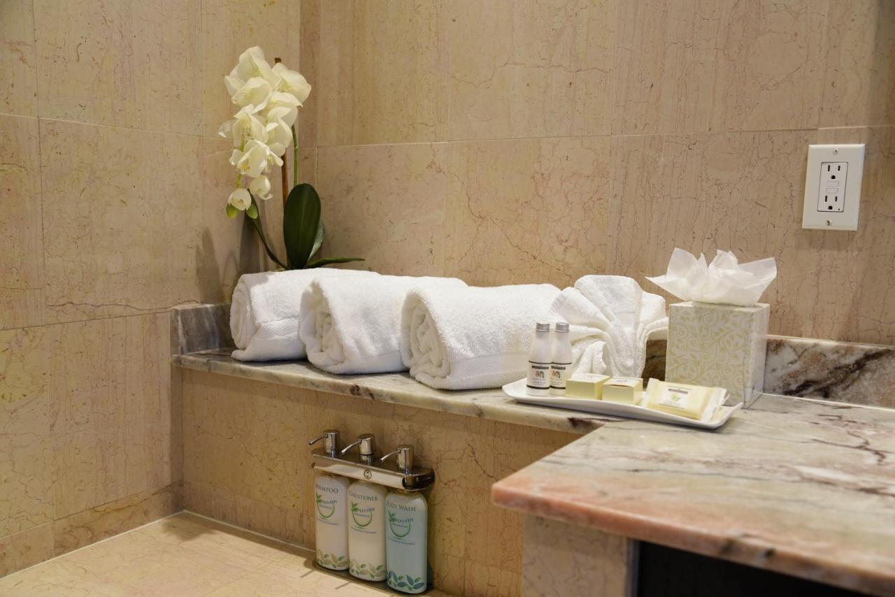Princess Heights Luxury Condo Hotel Oyster Pond Ngoại thất bức ảnh