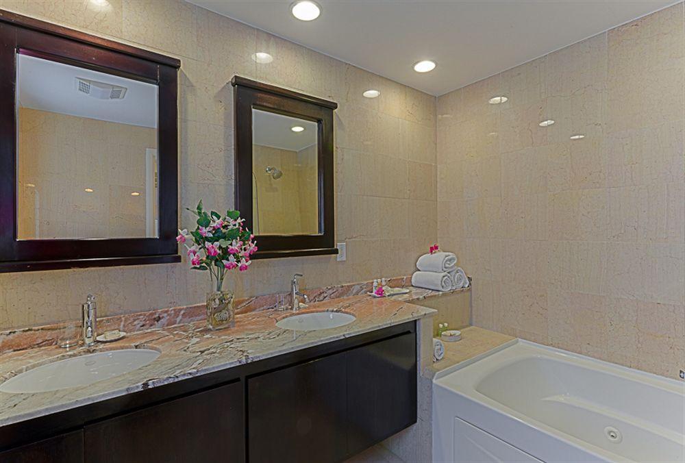 Princess Heights Luxury Condo Hotel Oyster Pond Ngoại thất bức ảnh
