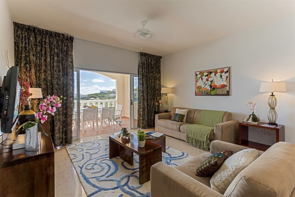 Princess Heights Luxury Condo Hotel Oyster Pond Ngoại thất bức ảnh