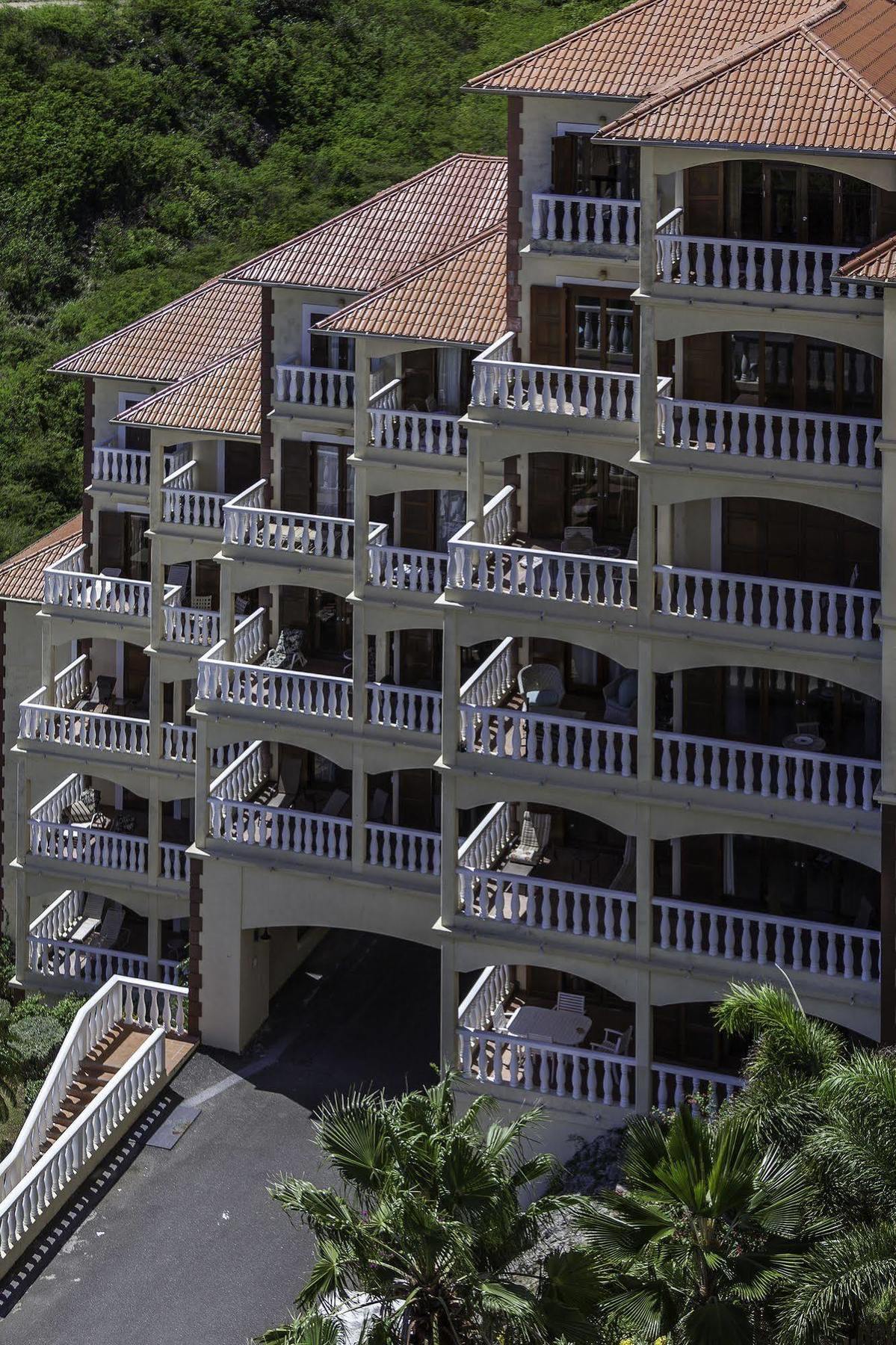 Princess Heights Luxury Condo Hotel Oyster Pond Ngoại thất bức ảnh